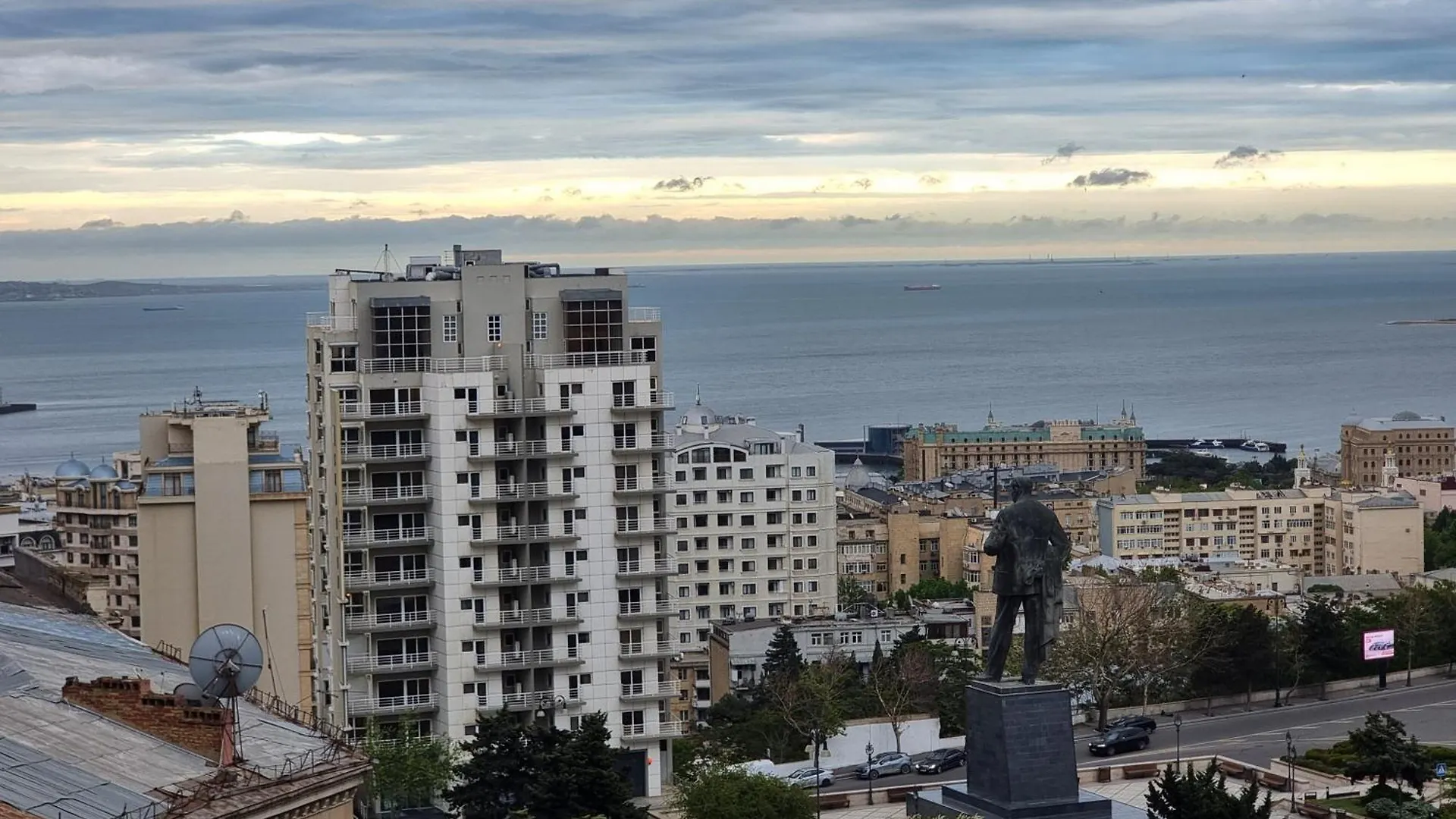 Grande Sea View Apartment Baku